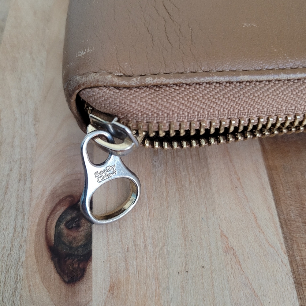 Zip-around Tan Leather Wallet With Gold Tone Zipper And Bow, See by Chloe - Picture 9 of 10